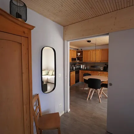 Daire Renovierte Mit Ausblick Fuer 1-2 Personen